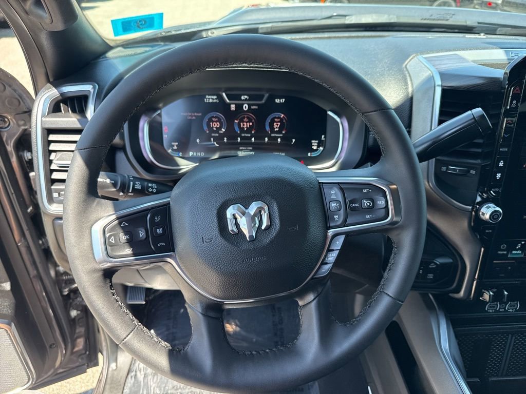 Used 2025 RAM 2500 Laramie AWD/4WD image 10