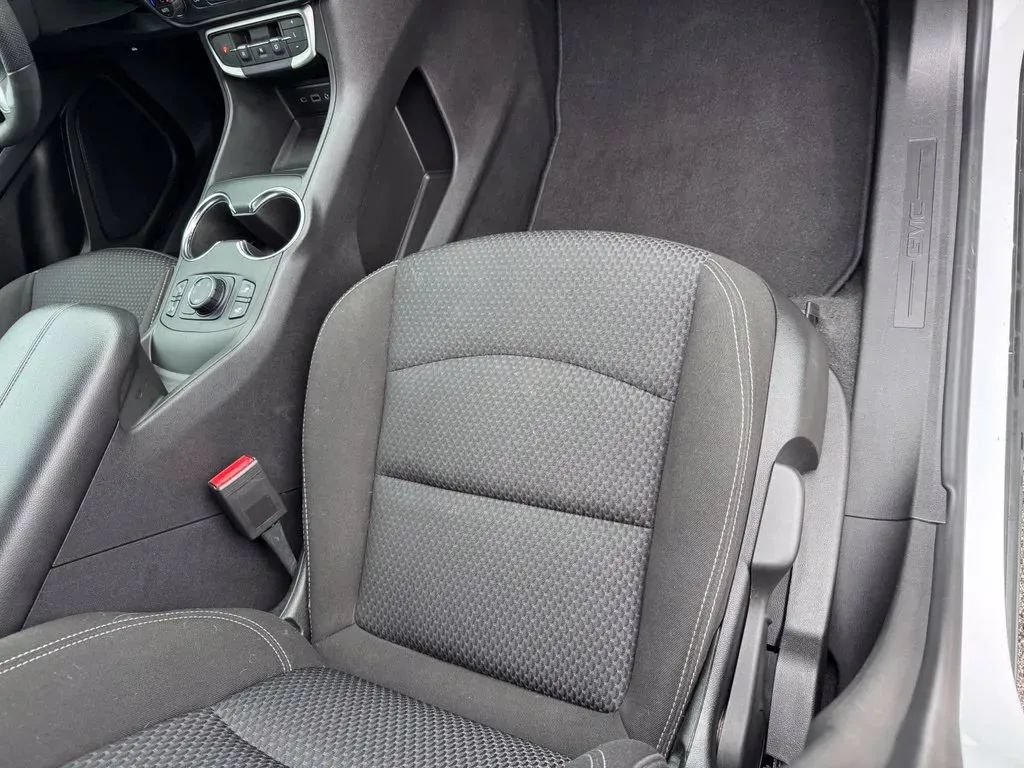 Used 2022 GMC Terrain SLE w/ Driver Convenience Package AWD/4WD image 14