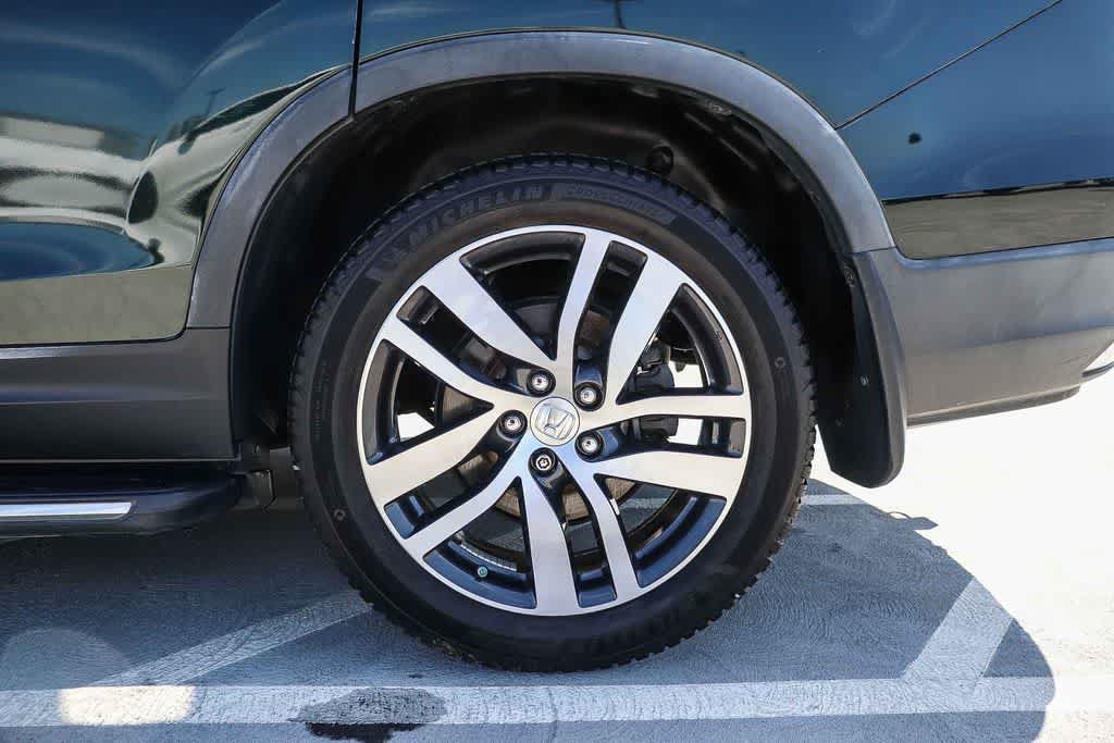 Used 2017 Honda Pilot Touring image 10