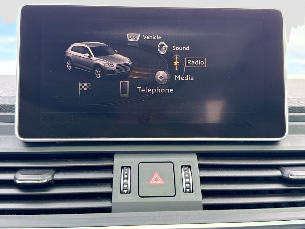 Used 2020 Audi Q5 2.0T Titanium Premium Plus w/ Premium Plus Package image 30