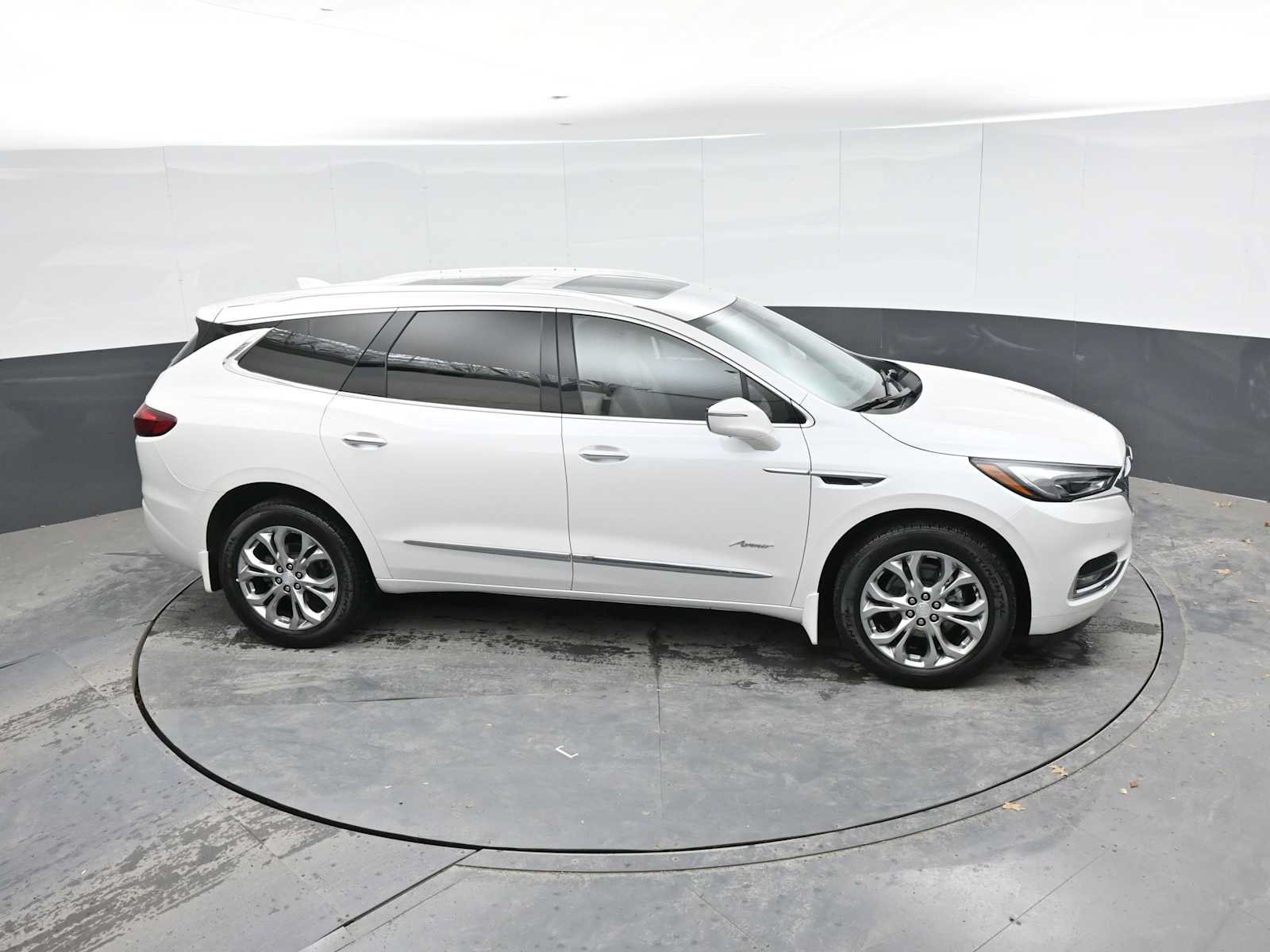 Used 2021 Buick Enclave Avenir w/ Avenir Technology Package AWD/4WD image 20