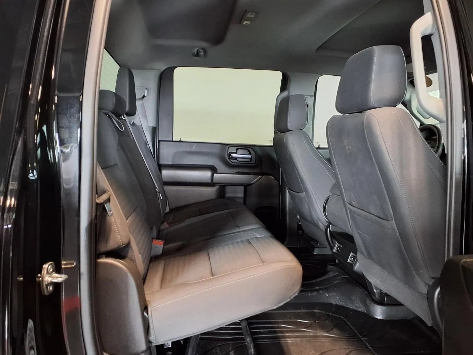 Used 2024 Chevrolet Silverado 2500 Custom w/ Custom Value Package AWD/4WD image 9