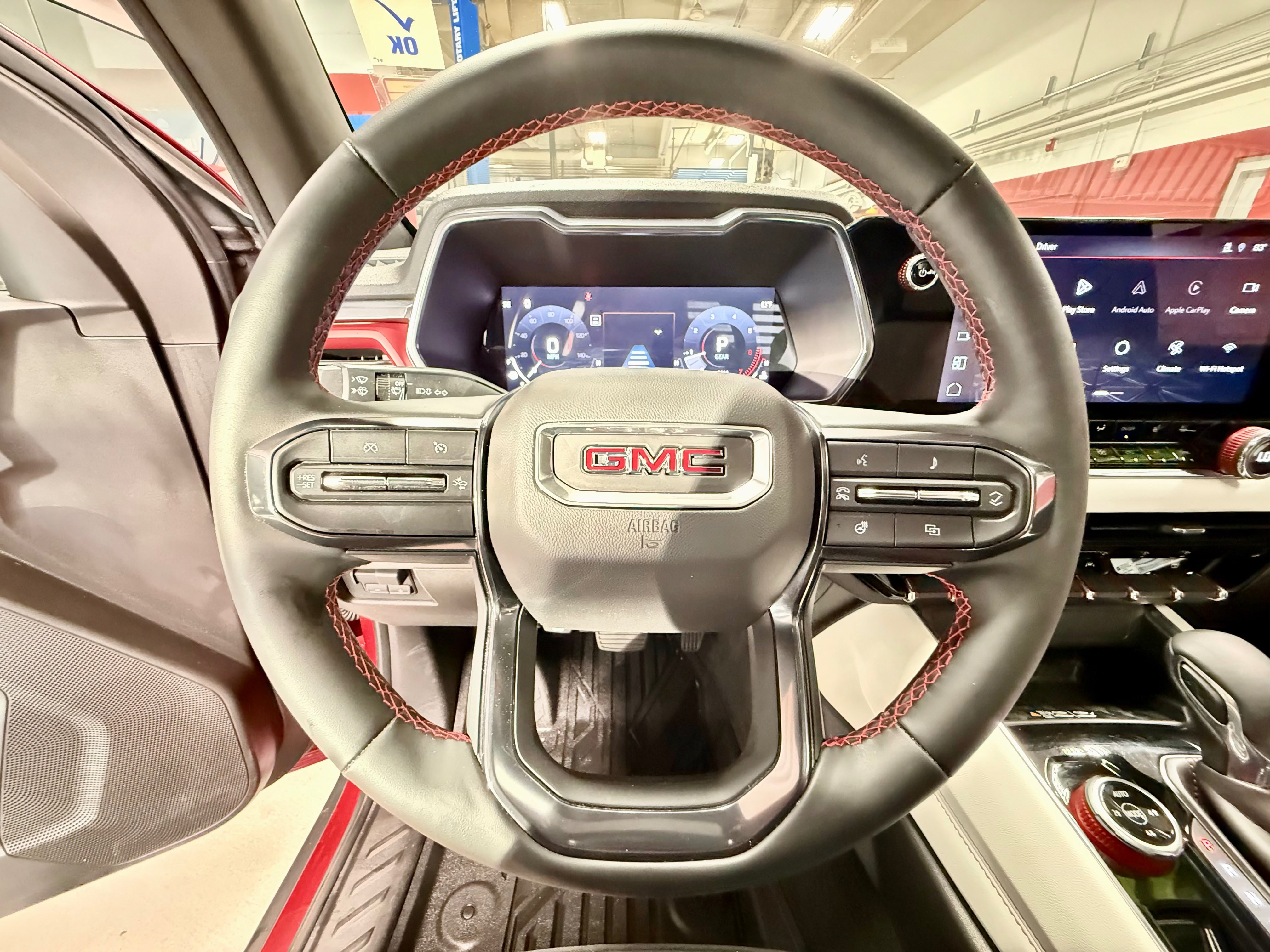 Used 2025 GMC Canyon AT4 w/ AT4X Package AWD/4WD image 23