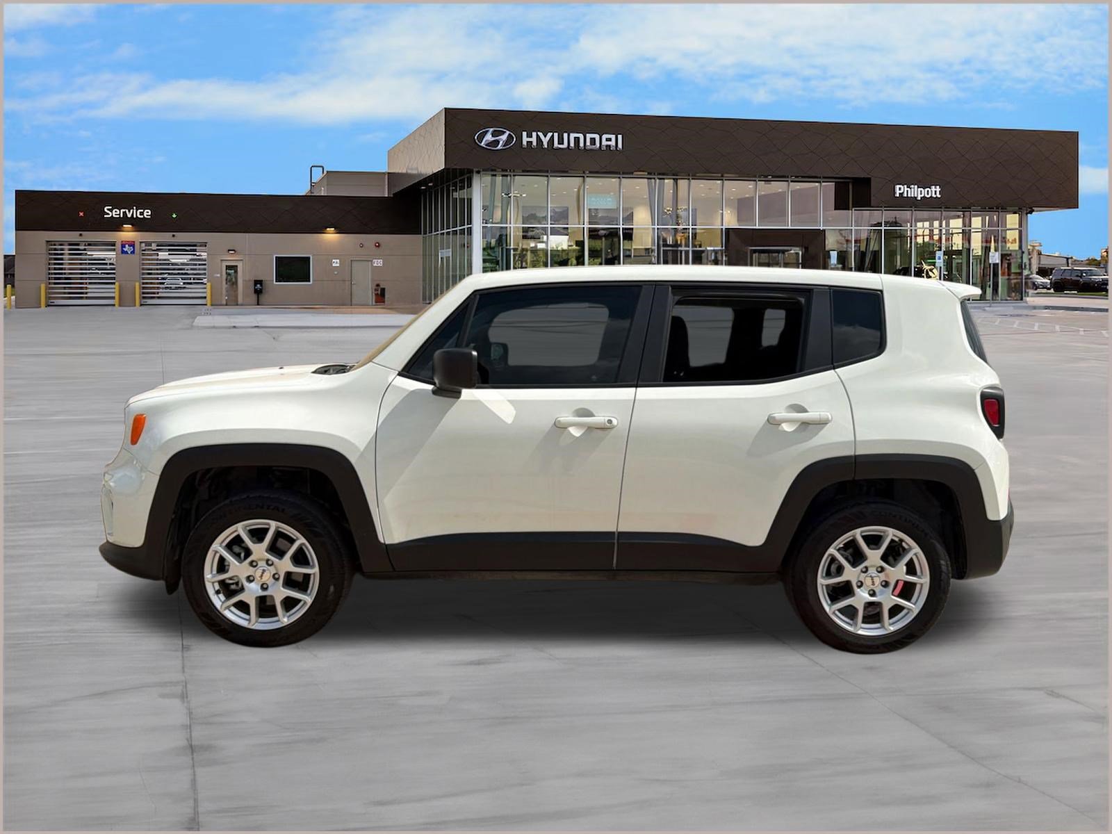 Used 2023 Jeep Renegade Latitude AWD/4WD image 2