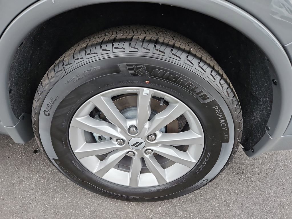 Used 2025 Dodge Durango GT image 33