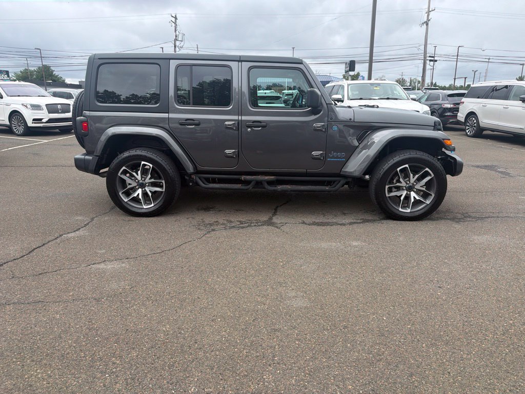 Used 2024 Jeep Wrangler Unlimited w/ Convenience Group AWD/4WD image 8