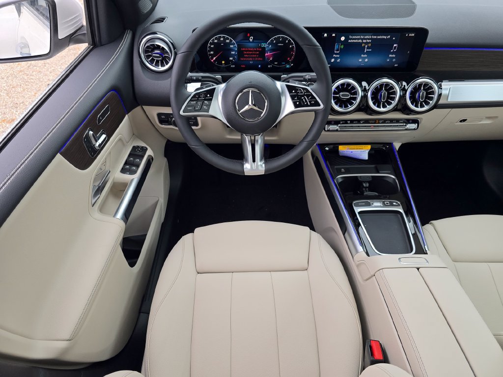 New 2026 Mercedes-Benz GLB 250 4MATIC image 23