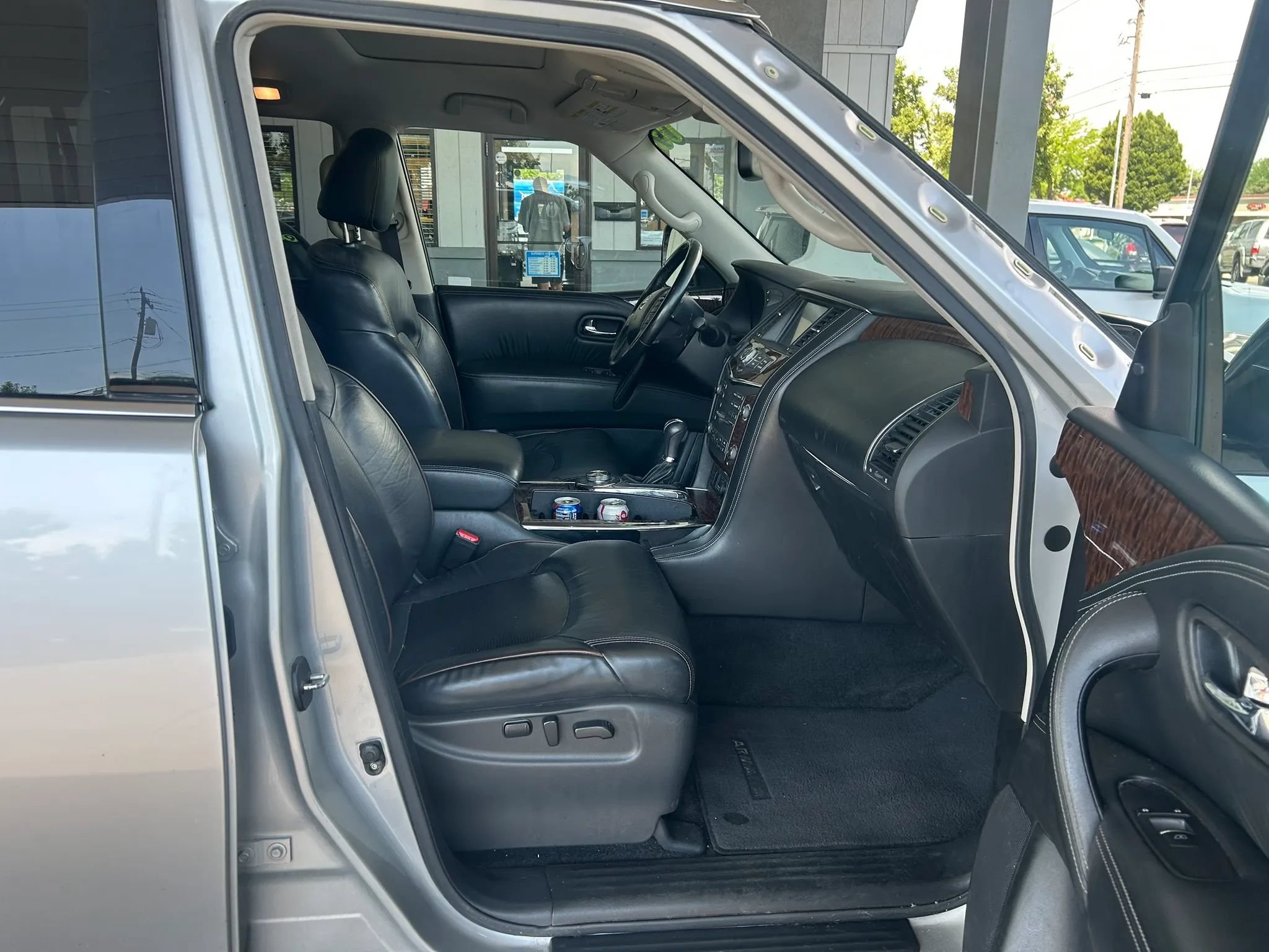 Used 2019 Nissan Armada SL w/ Premium Package AWD/4WD image 5