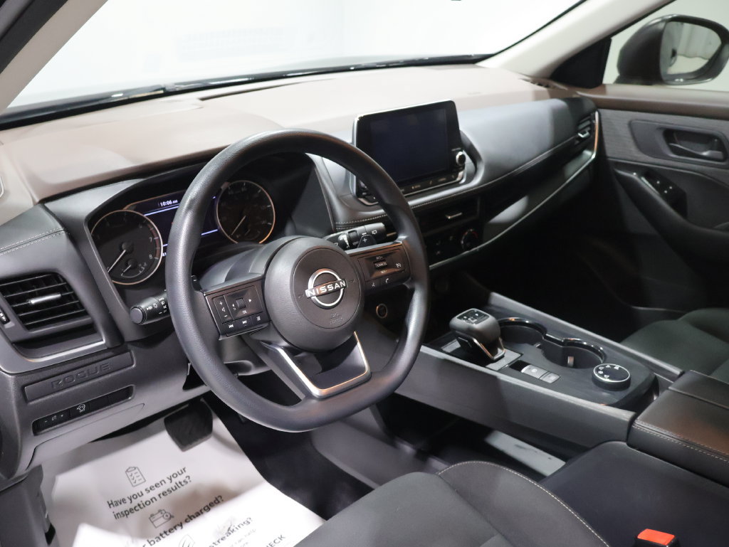 Used 2023 Nissan Rogue S AWD/4WD image 15