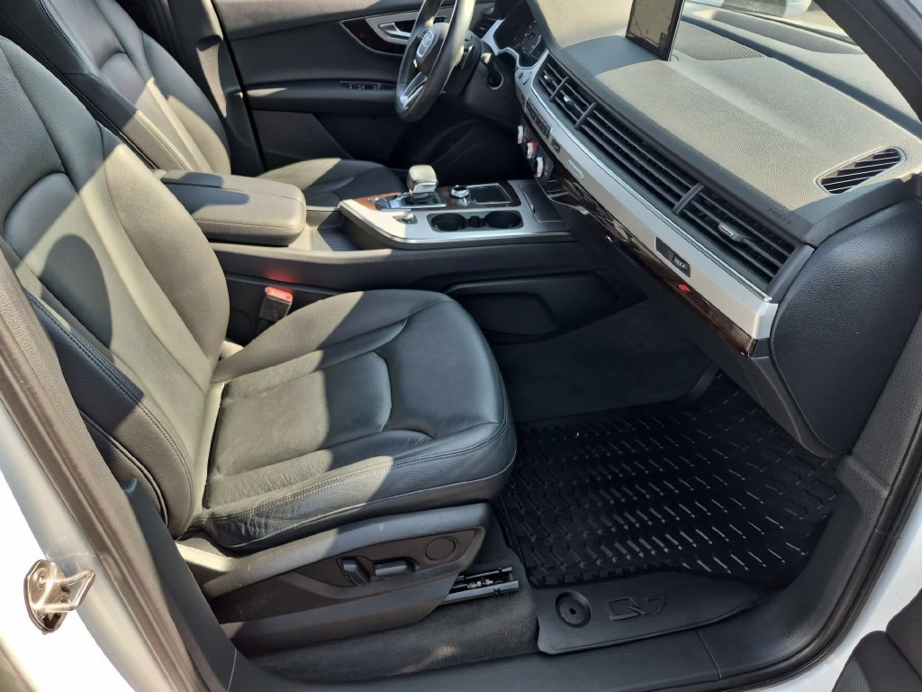 Used 2017 Audi Q7 2.0T Premium AWD/4WD image 35