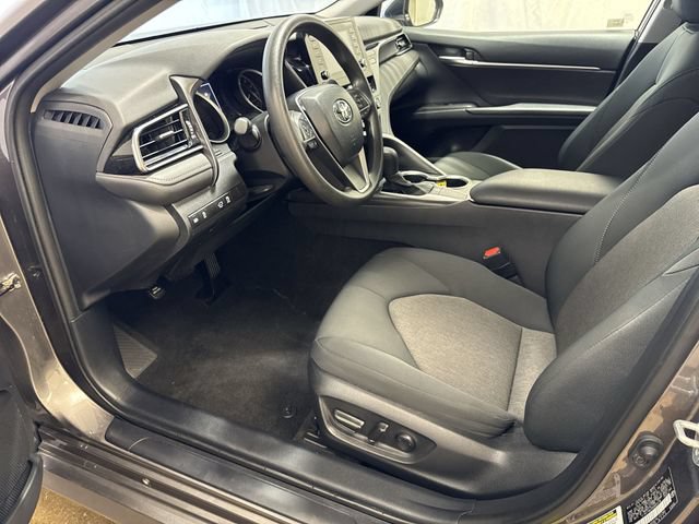 Used 2024 Toyota Camry LE w/ Convenience Package FWD image 11