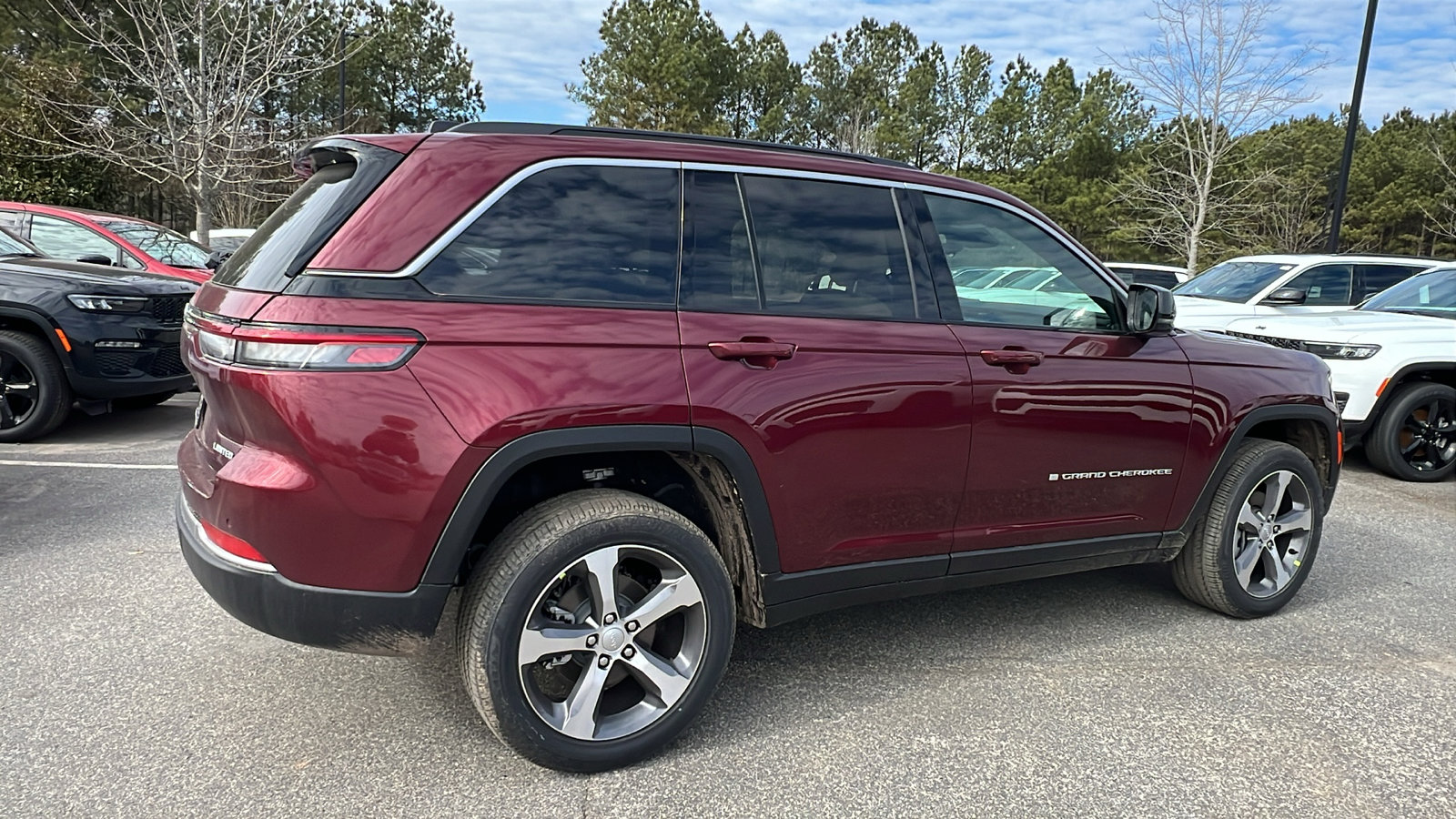 New 2026 Jeep Grand Cherokee Limited image 8
