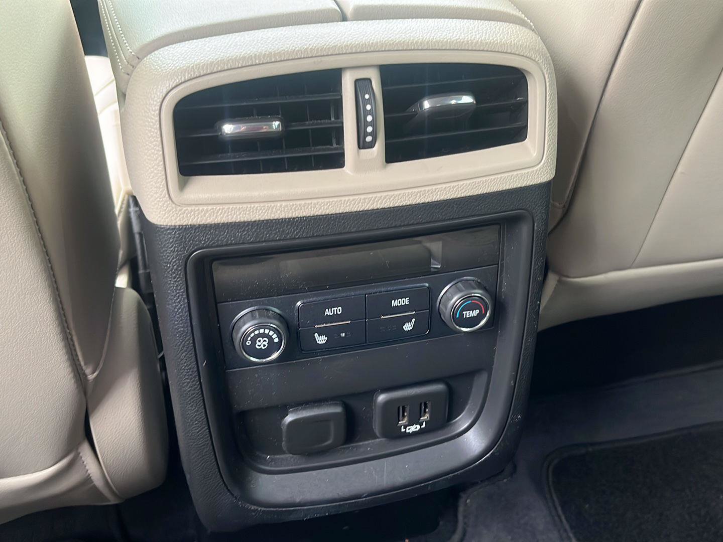Certified 2020 Buick Envision Essence w/ Experience Buick Package AWD/4WD image 17