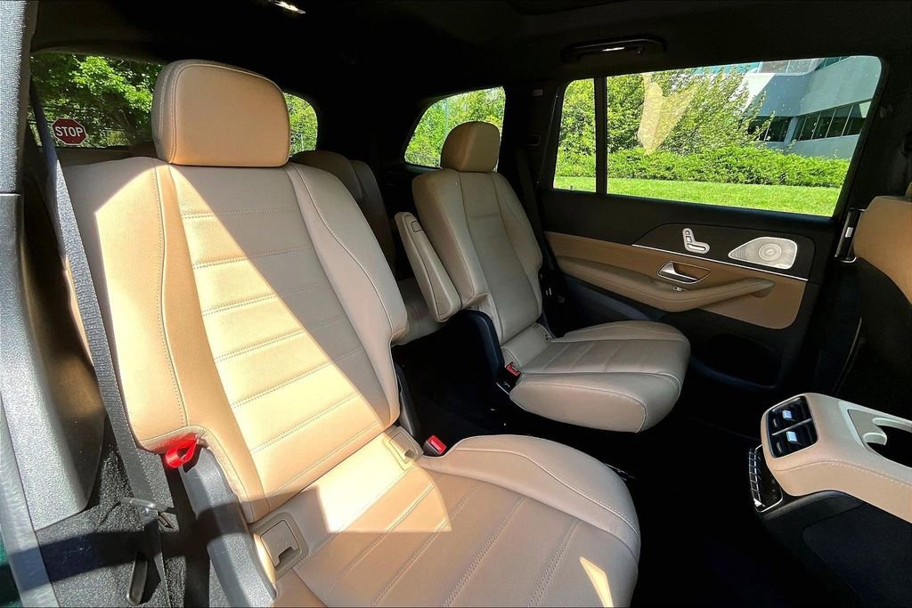 Certified 2024 Mercedes-Benz GLS 450 4MATIC image 29