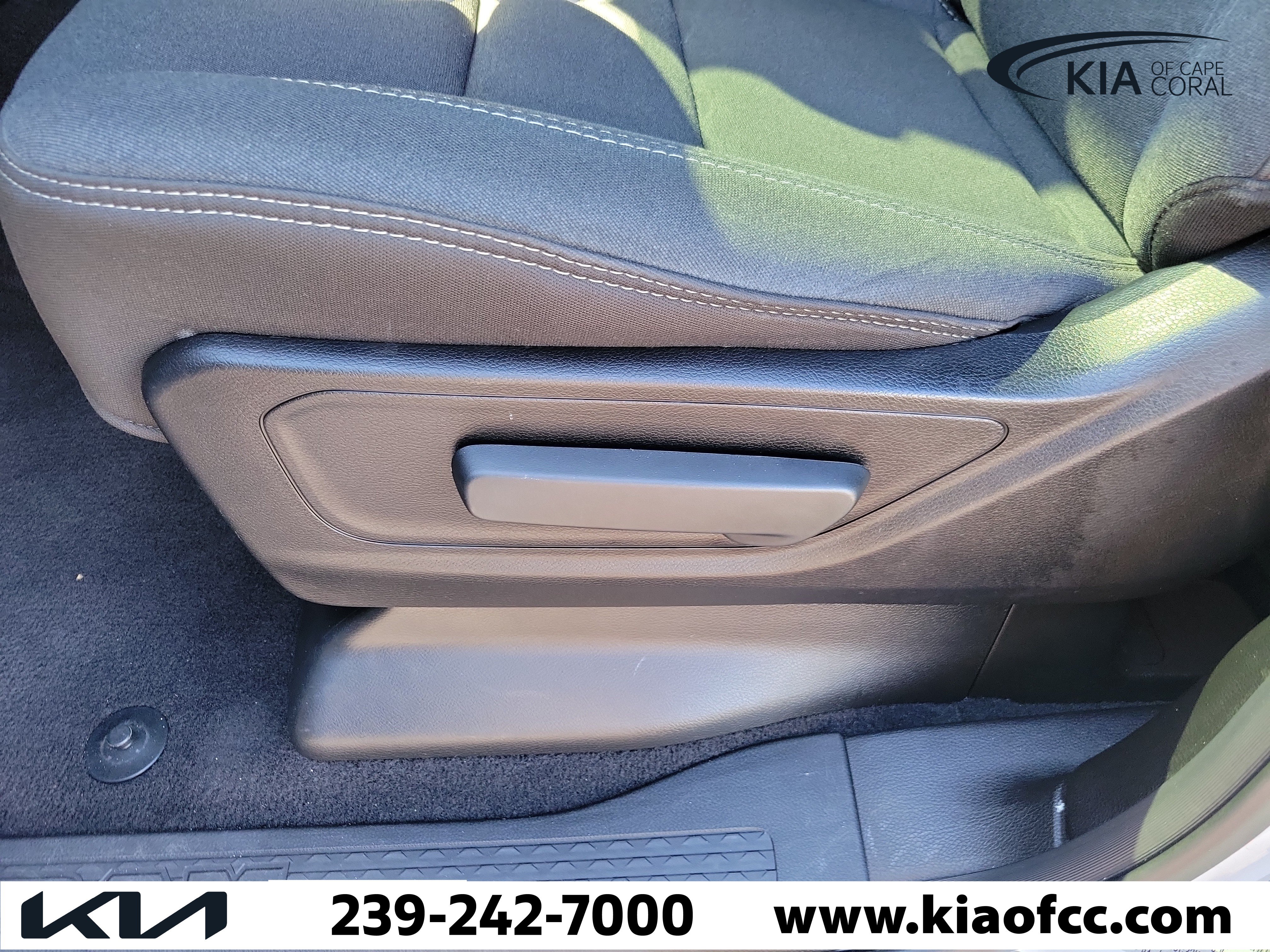 Used 2025 RAM 1500 Tradesman RWD image 27
