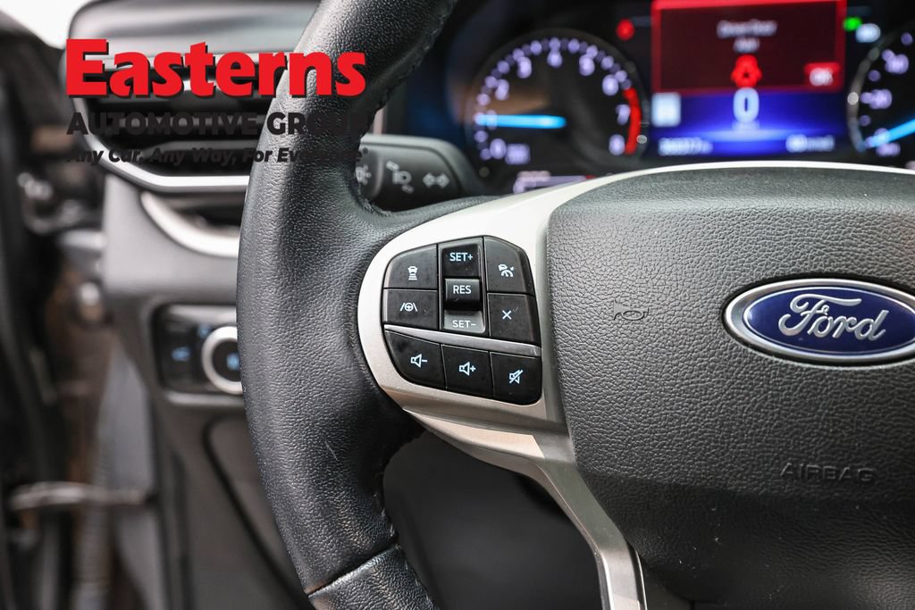 Used 2023 Ford Explorer XLT w/ Equipment Group 202A AWD/4WD image 16