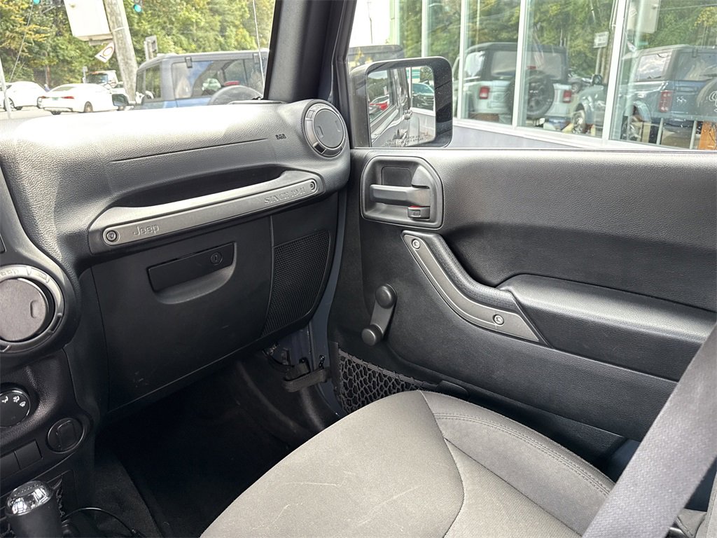 Used 2017 Jeep Wrangler Unlimited Sport w/ Connectivity Group image 10