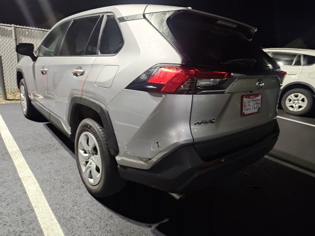 Used 2024 Toyota RAV4 LE FWD image 4