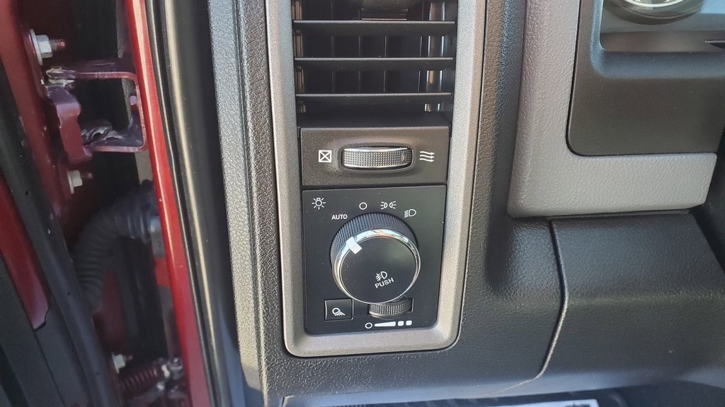 Used 2019 RAM 1500 Express image 15