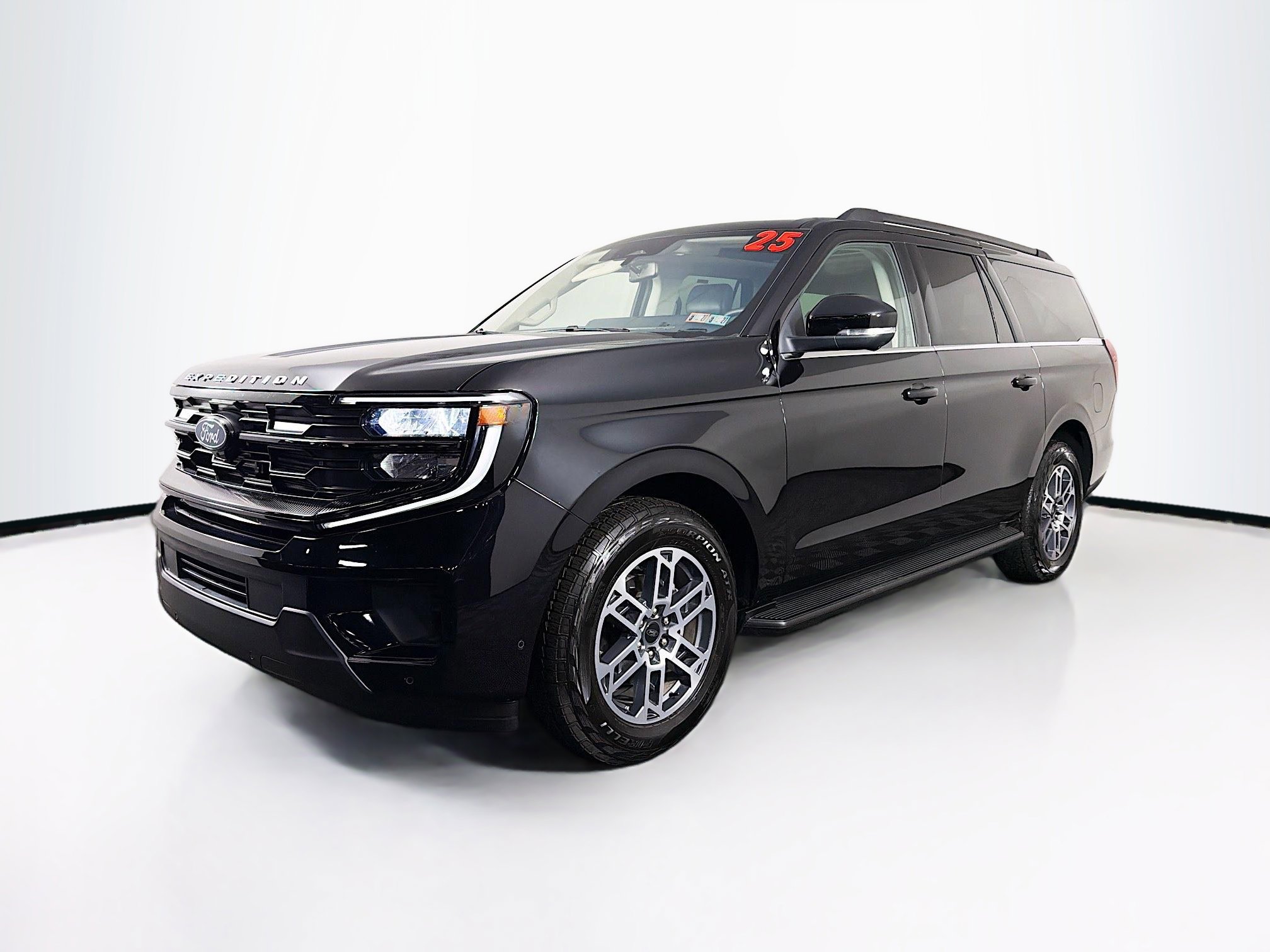 Used 2025 Ford Expedition Max Active image 4