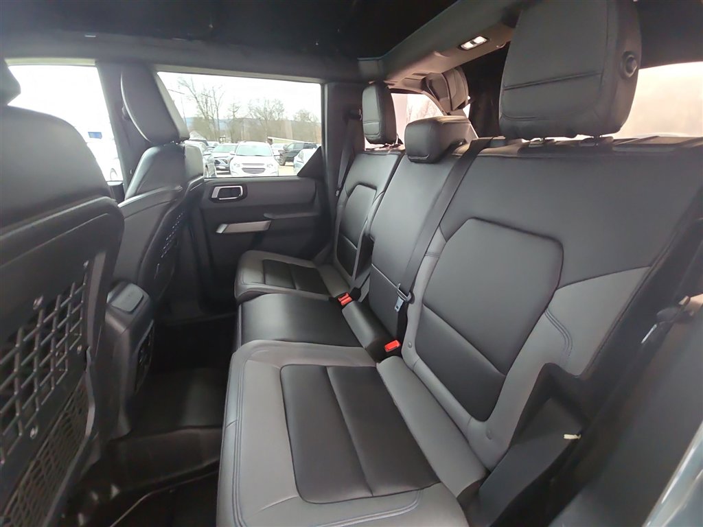 Used 2021 Ford Bronco Black Diamond image 23