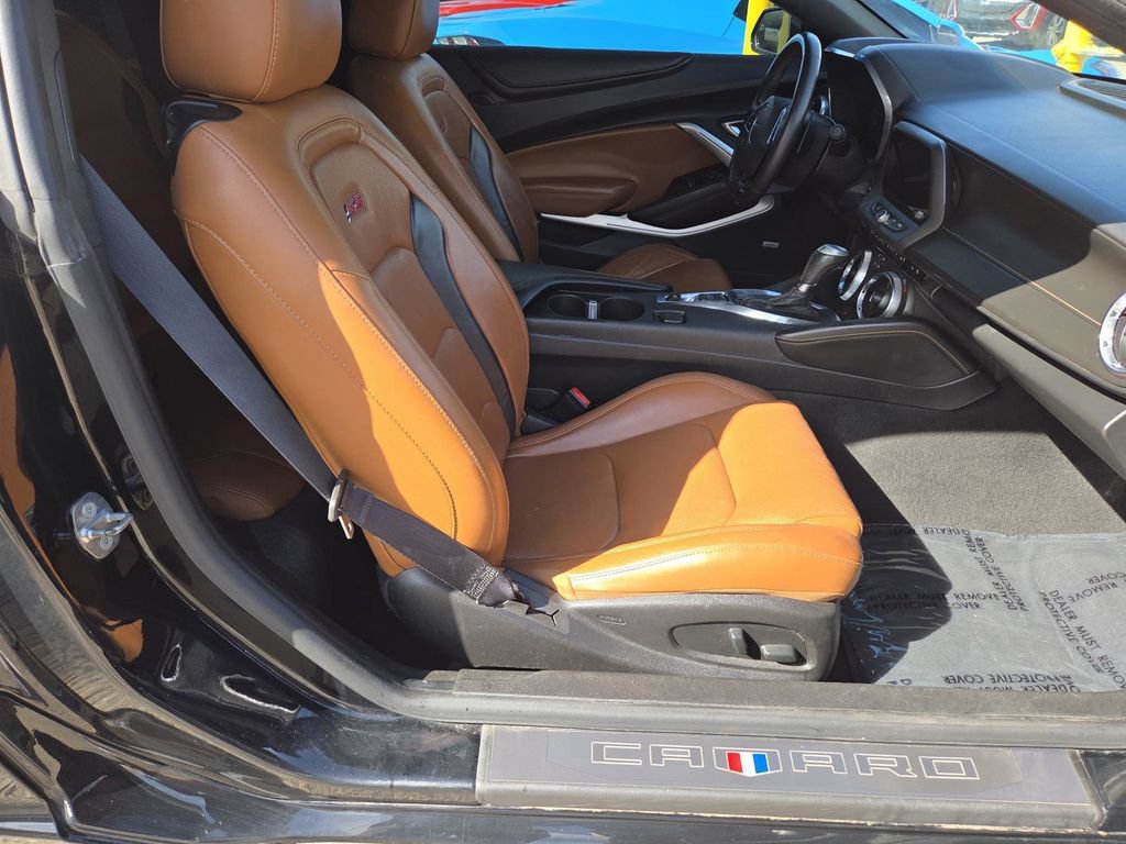 Used 2018 Chevrolet Camaro SS RWD image 18