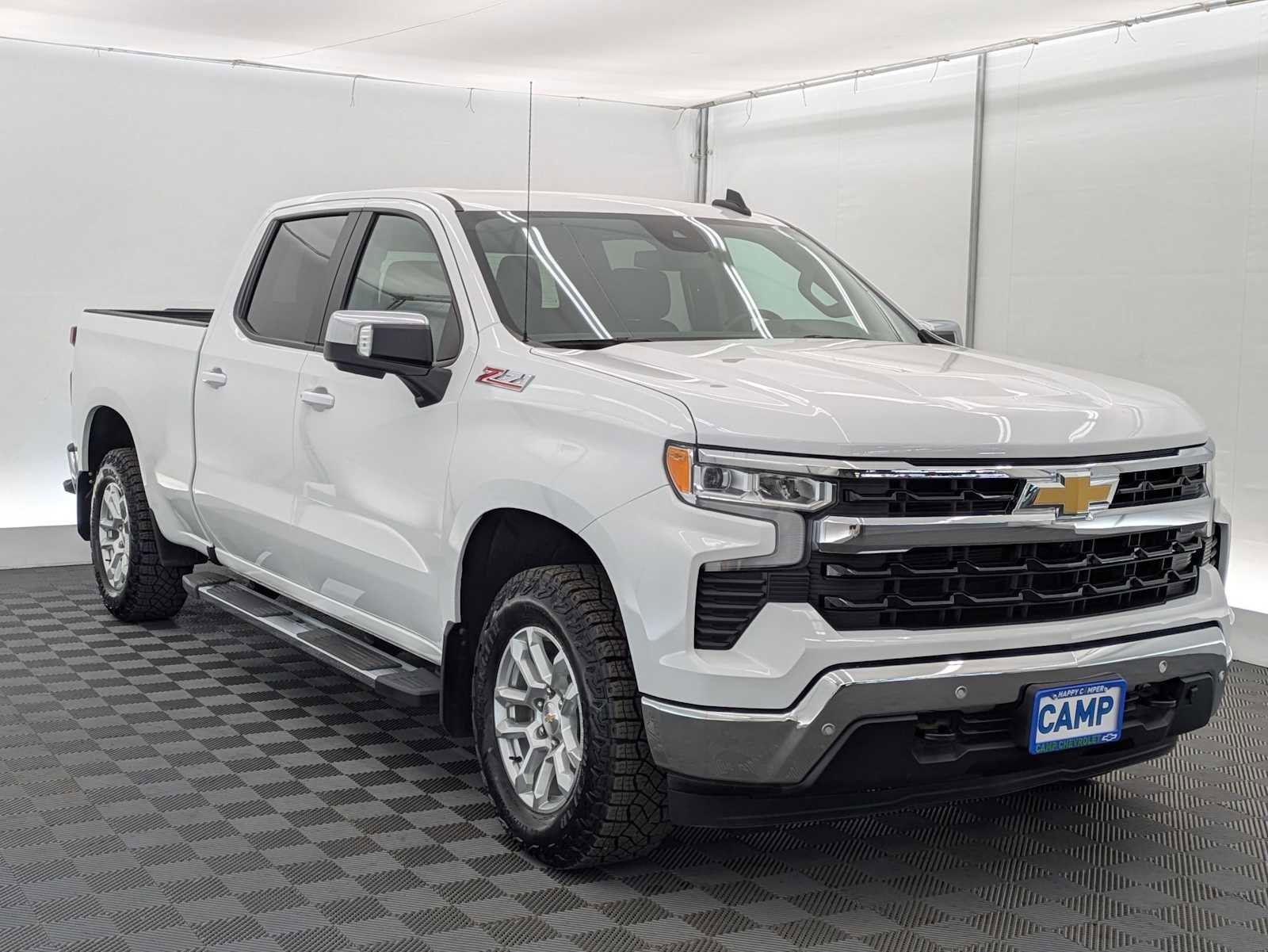Used 2024 Chevrolet Silverado 1500 LT AWD/4WD image 8