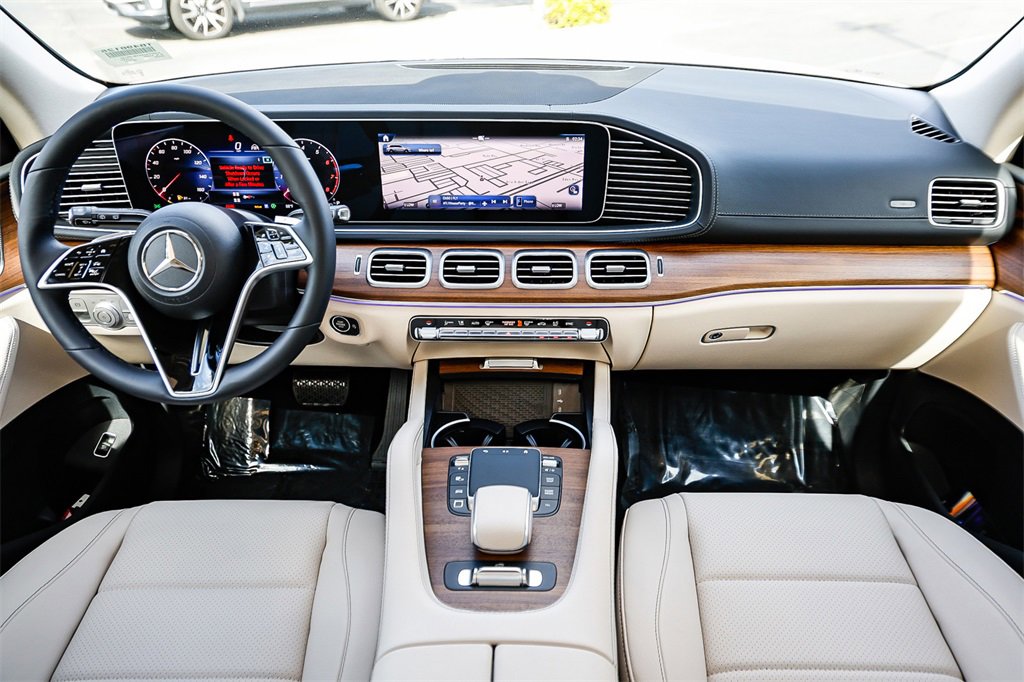 New 2026 Mercedes-Benz GLS 450 4MATIC image 10