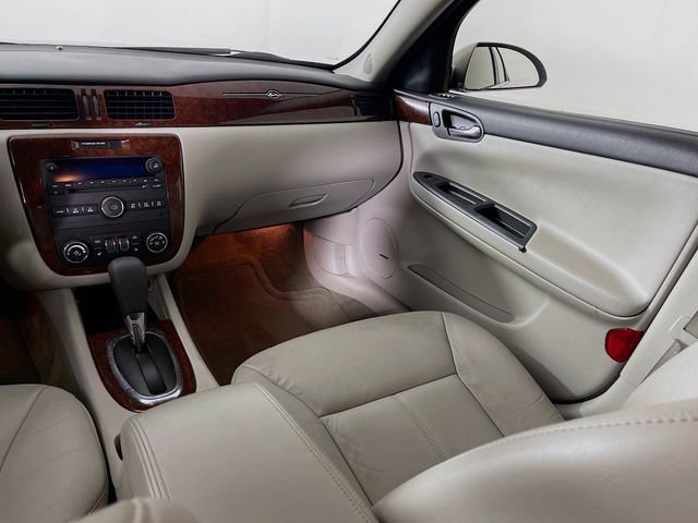 Used 2011 Chevrolet Impala LT w/ Luxury Edition Package FWD image 23
