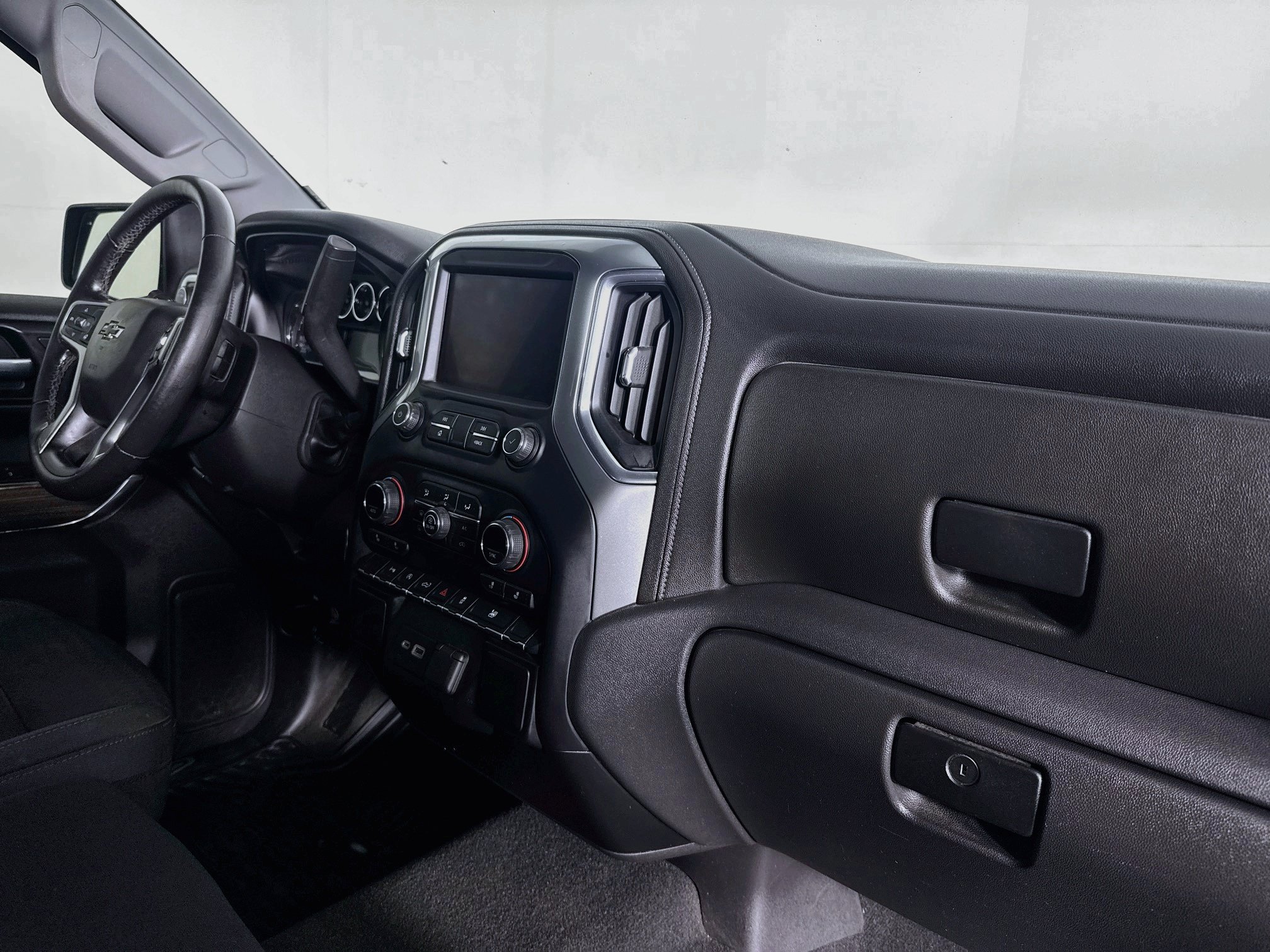 Used 2020 Chevrolet Silverado 1500 LT w/ Texas Edition RWD image 27