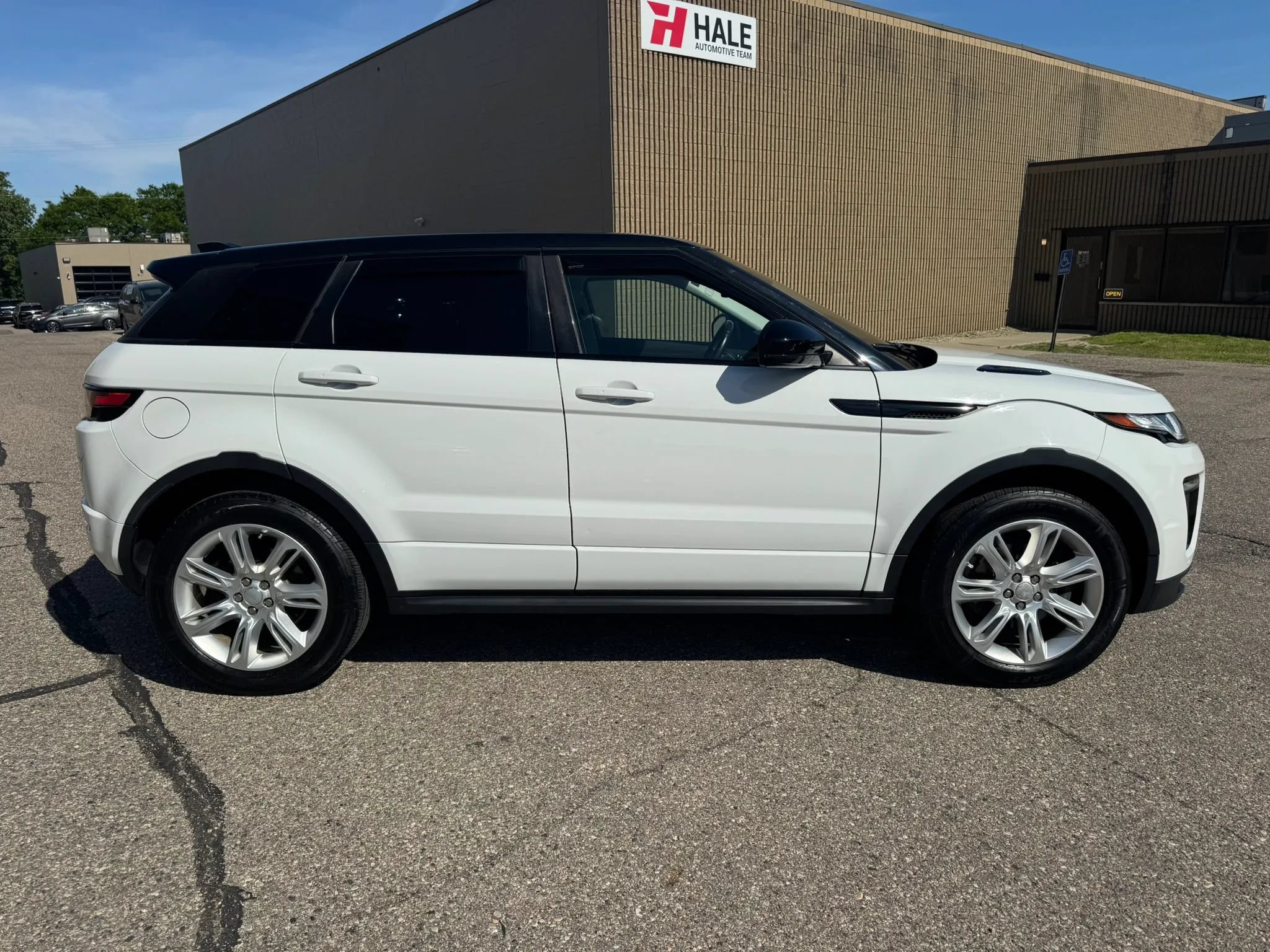 Used 2016 Land Rover Range Rover Evoque HSE Dynamic AWD/4WD image 11