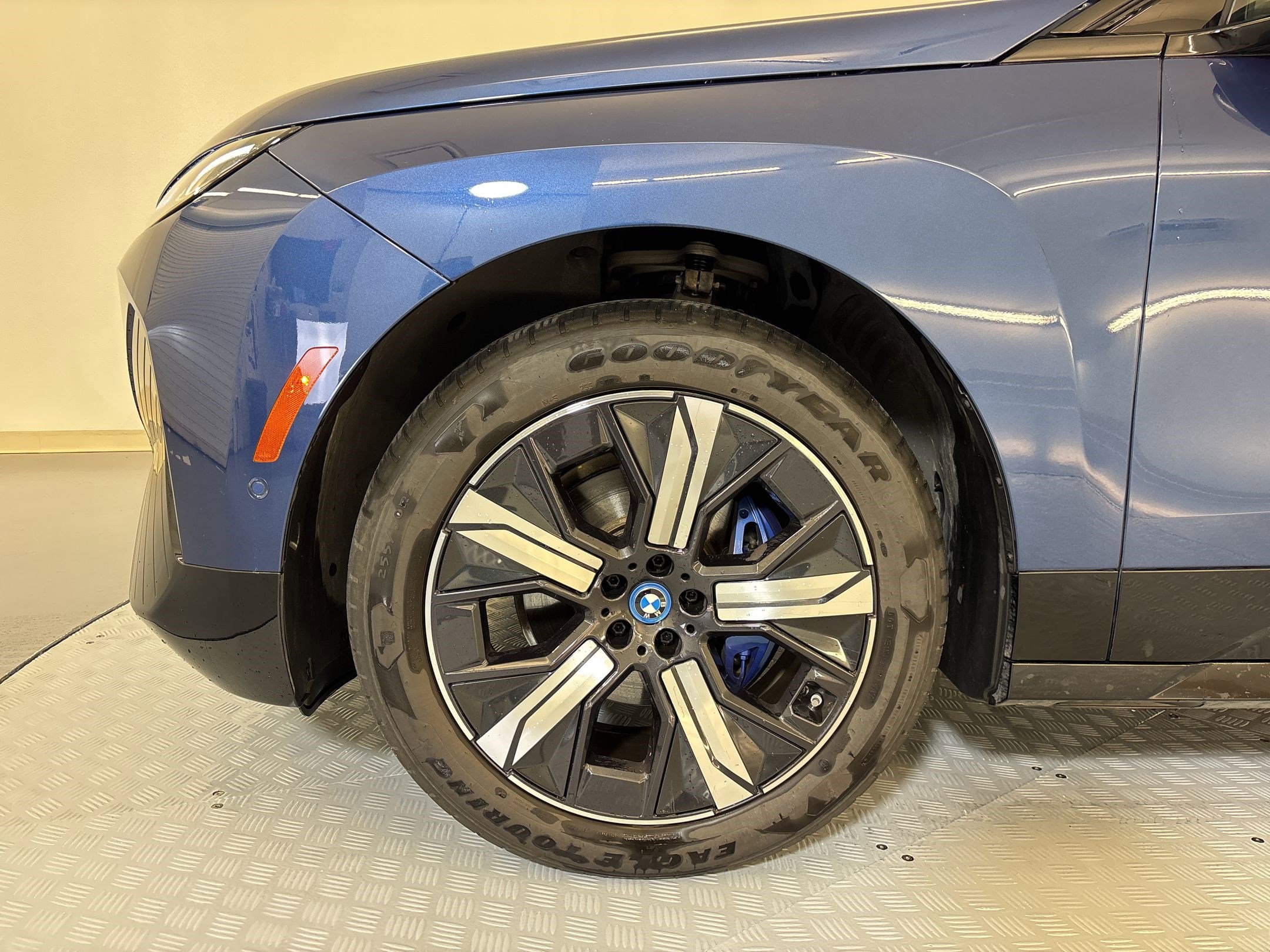 Certified 2023 BMW iX xDrive50 w/ Sport Package image 11