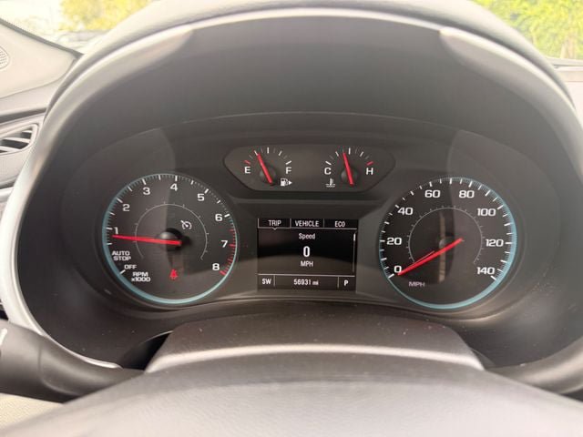 Used 2025 Chevrolet Malibu LT FWD image 3
