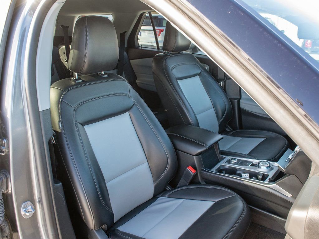 Used 2022 Ford Explorer XLT image 39