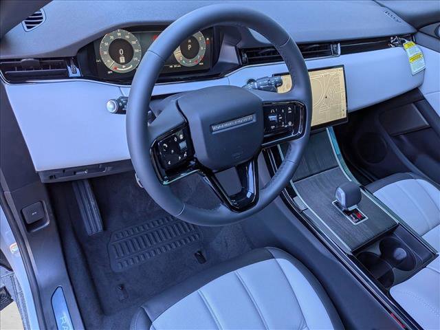 New 2026 Land Rover Range Rover Evoque Dynamic SE image 3