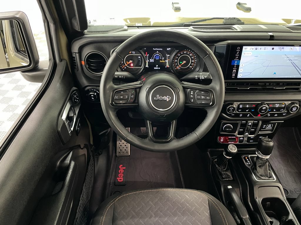 Used 2025 Jeep Gladiator Mojave w/ Safety Group AWD/4WD image 21