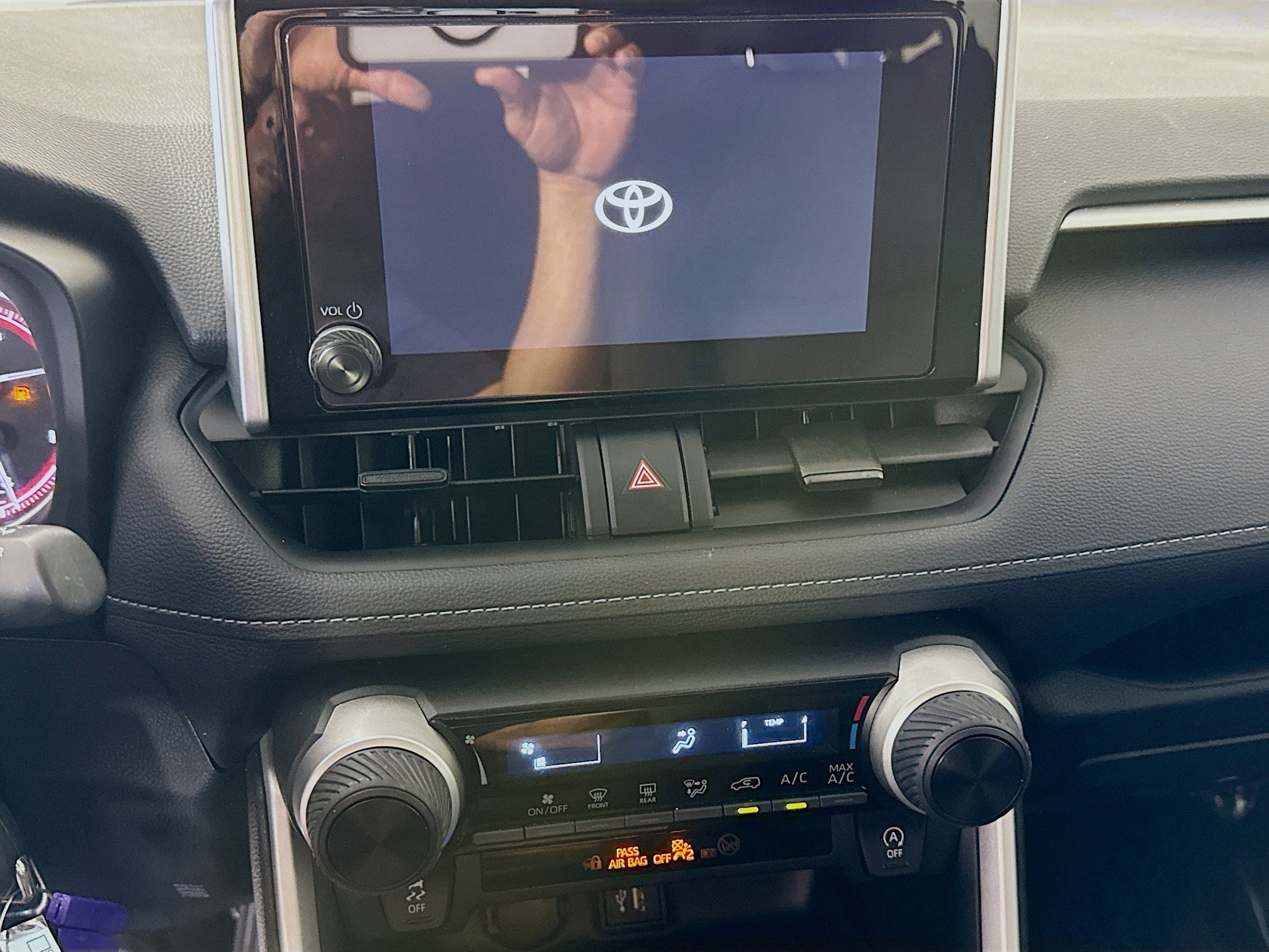Used 2024 Toyota RAV4 LE image 18