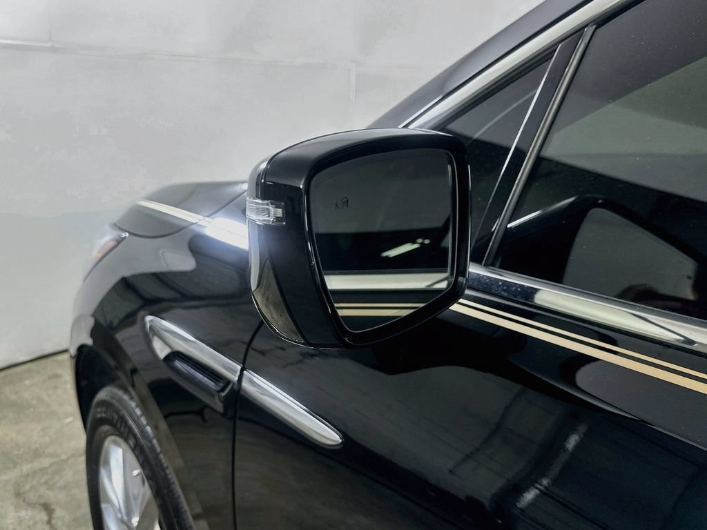Used 2020 Buick Enclave Premium w/ Sun and Sites Package FWD image 40