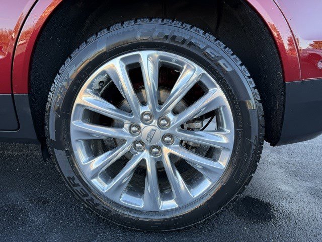 Used 2017 Cadillac XT5 Platinum w/ Driver Assist Package image 25