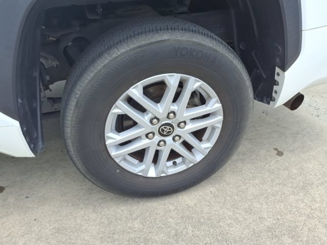 Used 2022 Toyota Tundra SR5 w/ SR5 Convenience Package RWD image 26