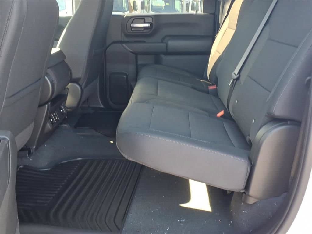 New 2026 Chevrolet Silverado 2500 Custom w/ Custom Value Package AWD/4WD image 17