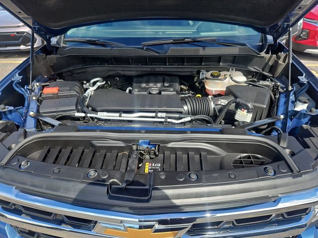Used 2024 Chevrolet Silverado 1500 LT AWD/4WD image 22
