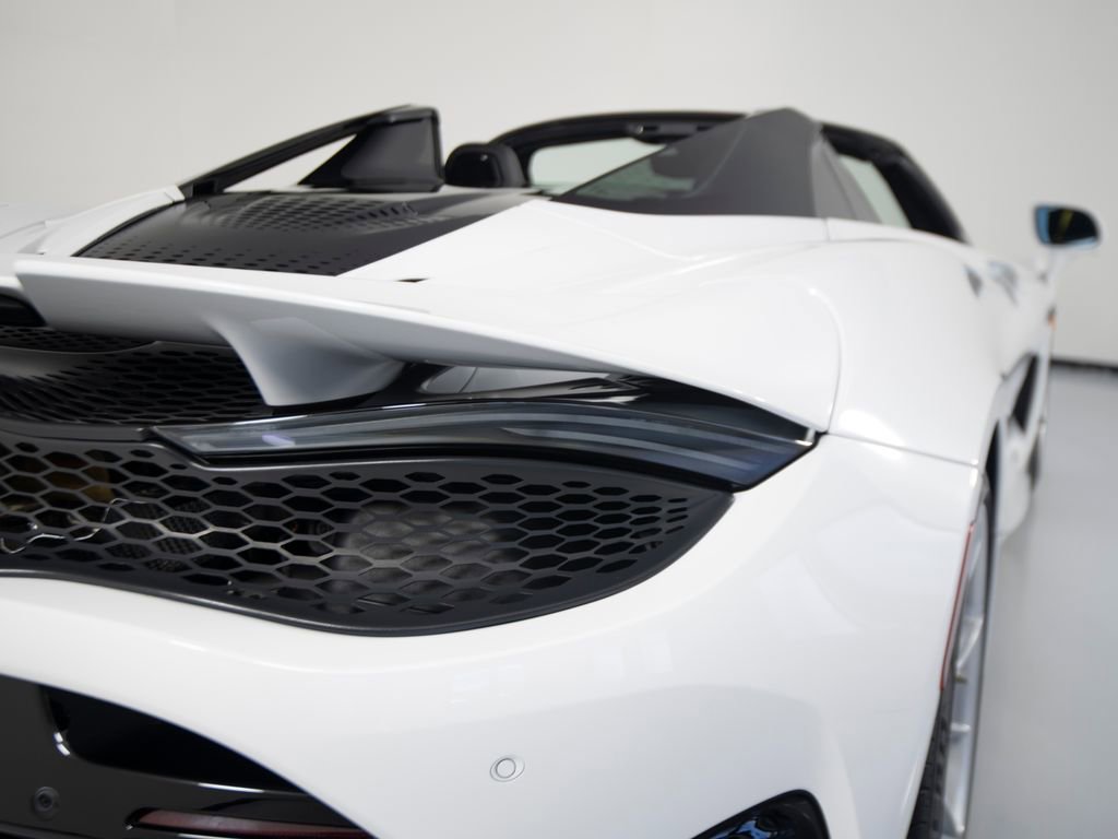 Used 2024 McLaren 750S Spider image 52