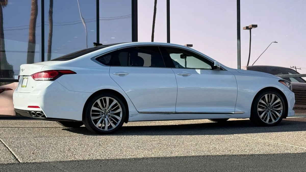 Used 2017 Genesis G80 5.0 Ultimate RWD image 13