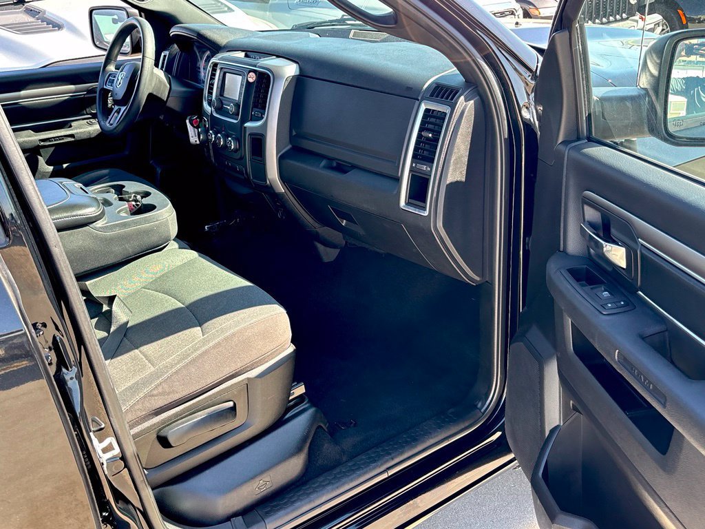Certified 2024 RAM 1500 Warlock AWD/4WD image 24