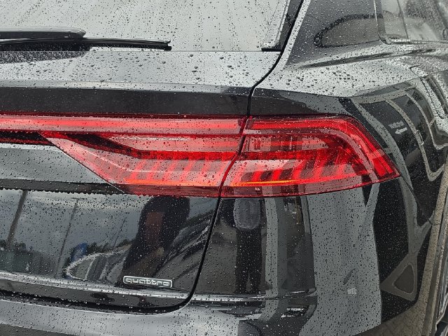 Used 2020 Audi Q8 Prestige AWD/4WD image 9