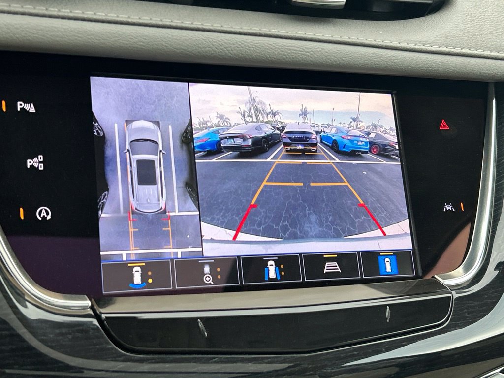 Used 2024 Cadillac XT6 Premium Luxury w/ Technology Package FWD image 37