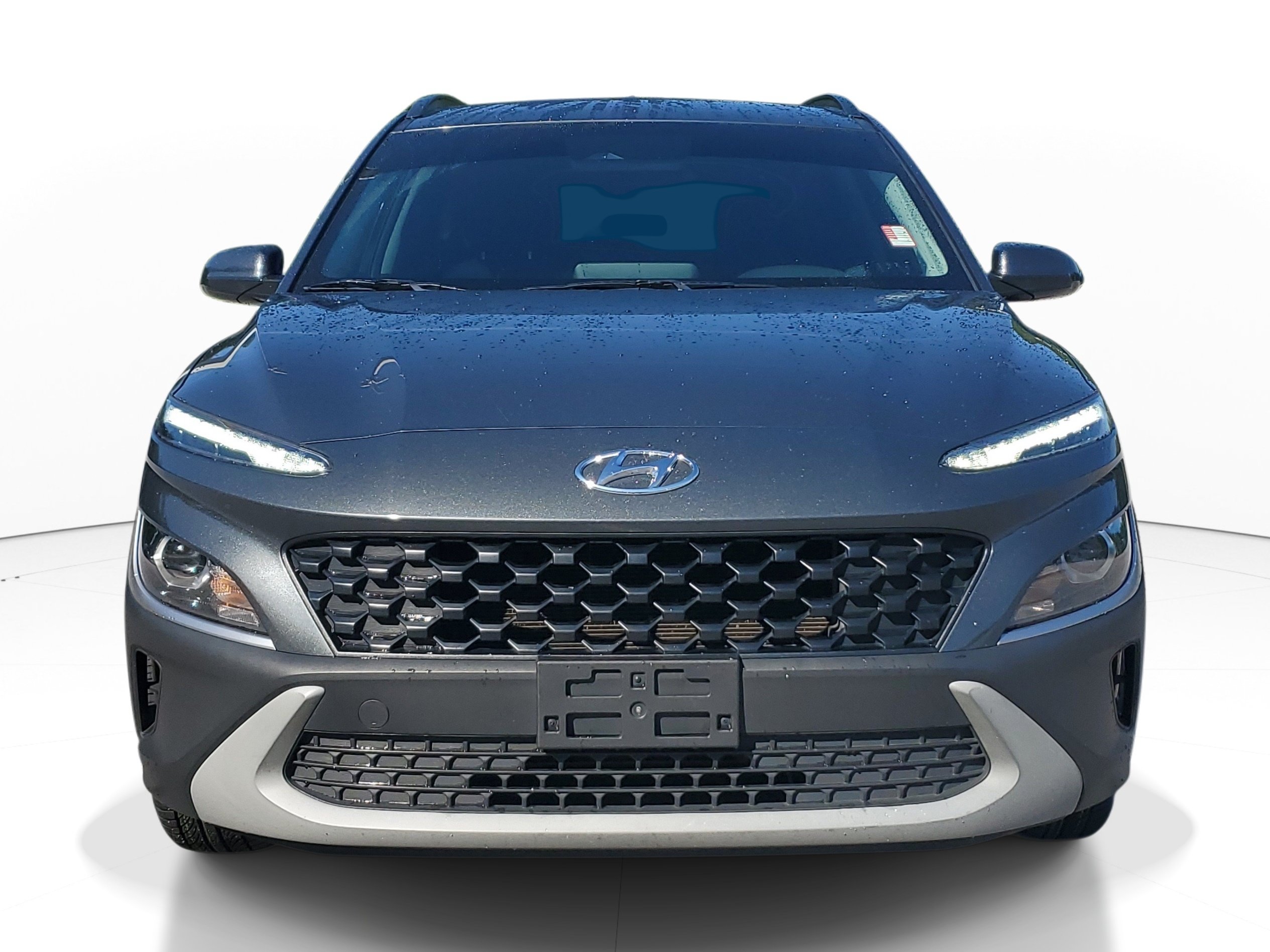 Used 2022 Hyundai Kona SEL FWD image 2