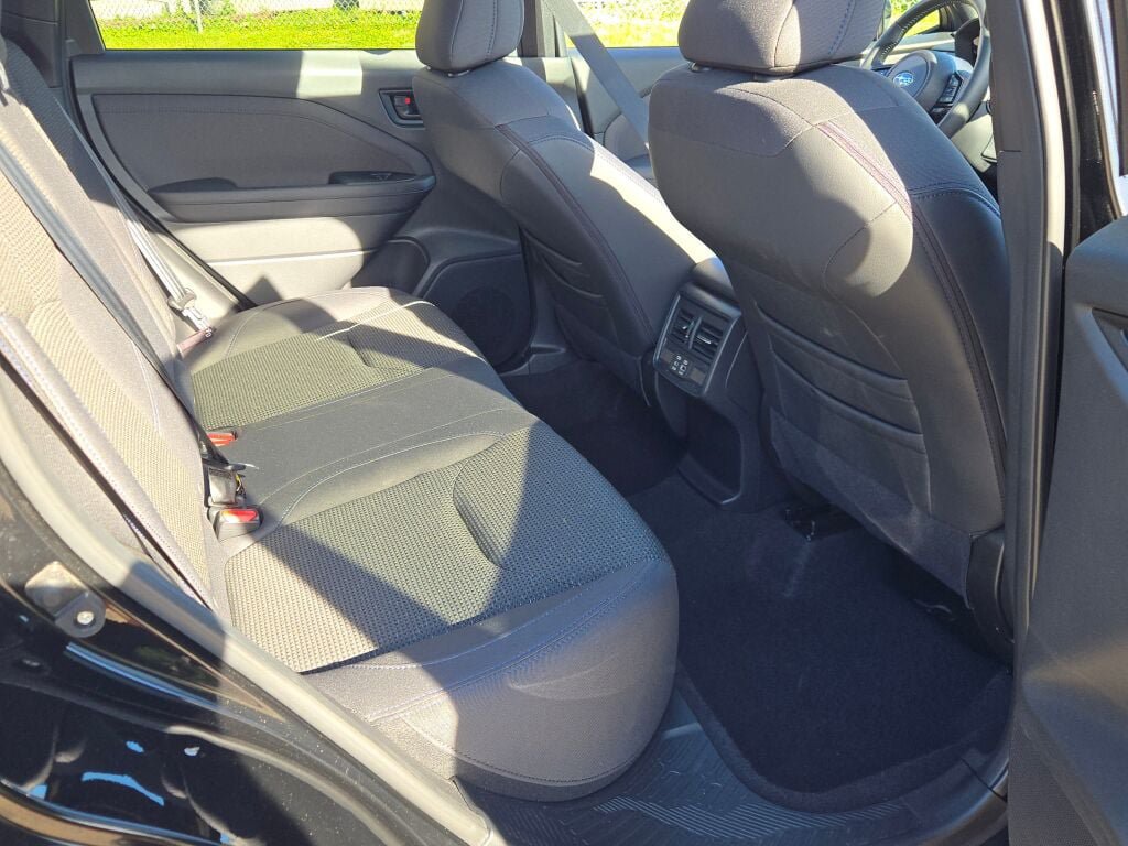 Certified 2025 Subaru Forester Premium AWD/4WD image 8