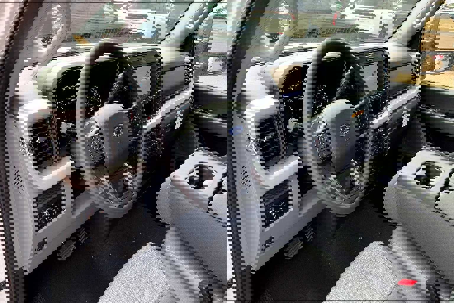 New 2026 Ford F250 XLT w/ FX4 Off-Road Package image 8